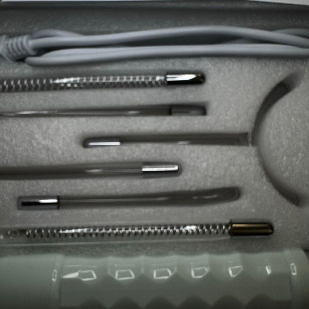NuDerma Clinical Skin Therapy Wand - Portable Skin Therapy Machine w 6 Fusion - Picture 5 of 5